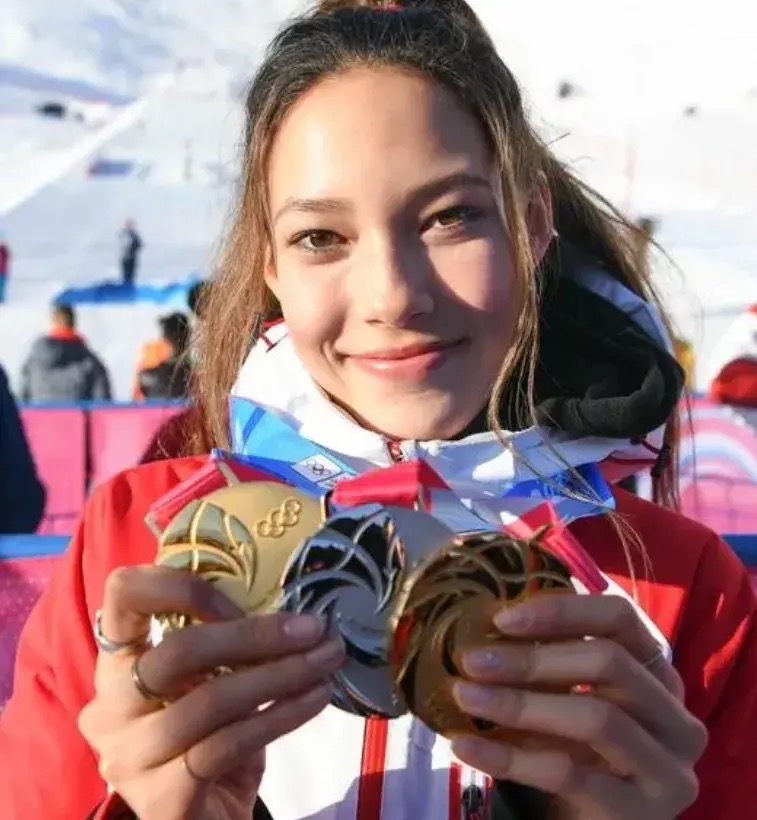 法国滑雪选手获得女子冰雪联盟冠军