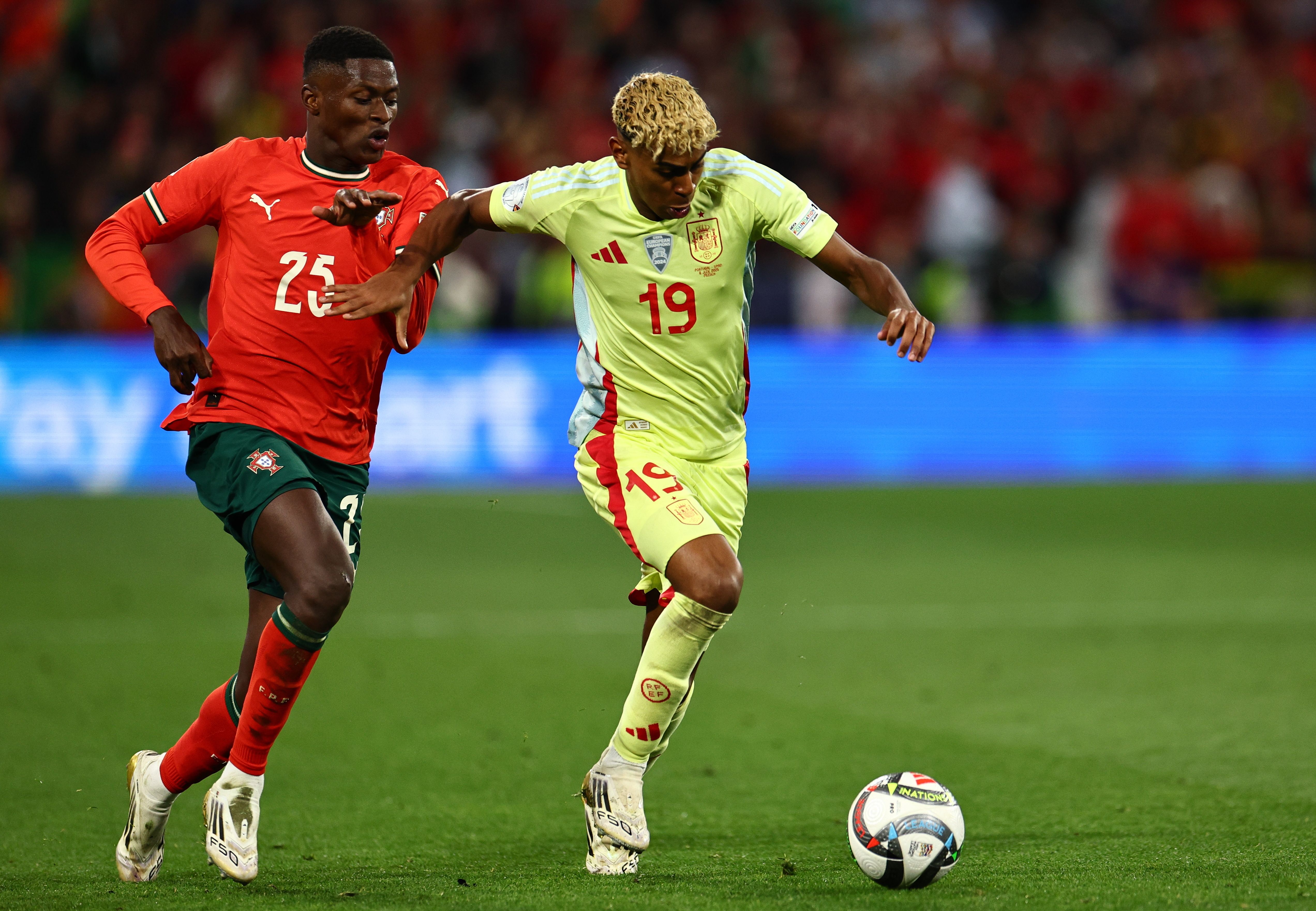 开云体育平台APP-葡萄牙3-0阿塞拜疆：欧洲锦标赛关键胜利的简单介绍