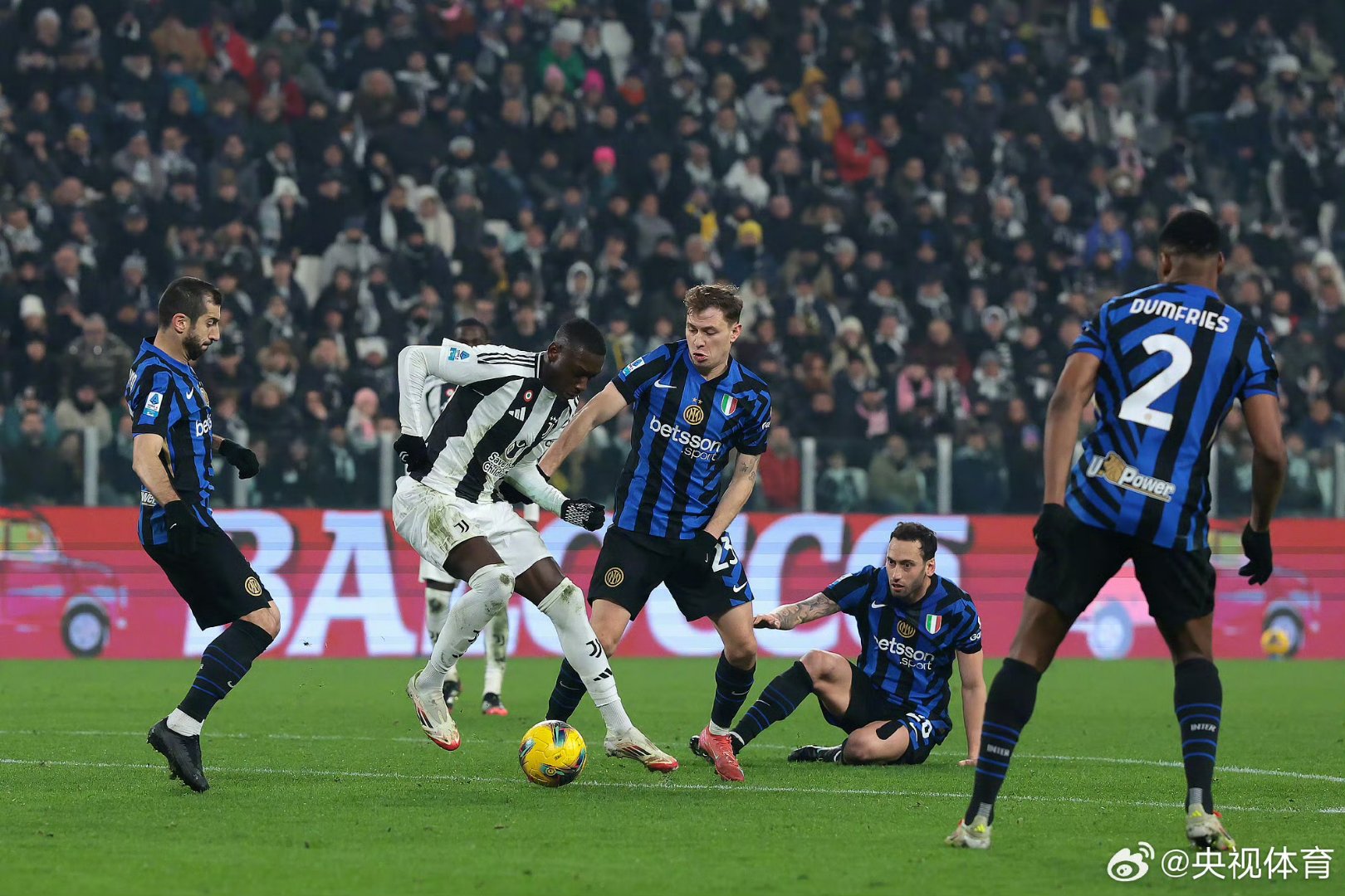 巴萨绝杀尤文，格列兹曼带队取胜